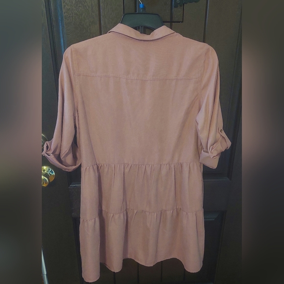 NWT DUSTY PINK DRESS P2P 22.5 inches wide and S2H 36 inches long - Picture 2 of 9